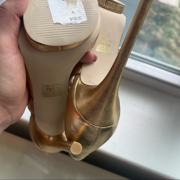 BCBG MaxAzria - Picture 5 of 15